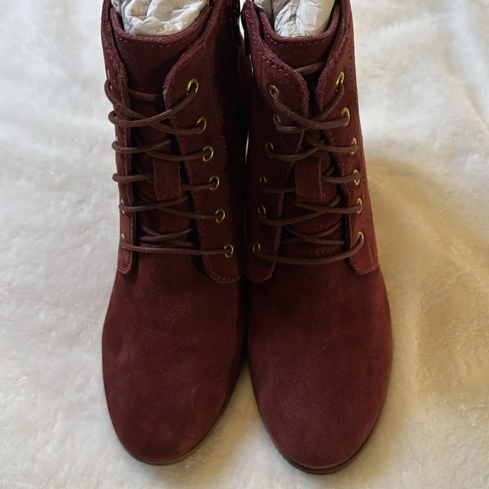 NWOB Diba Blake Burgundy Suede Bootie Sz 8.5